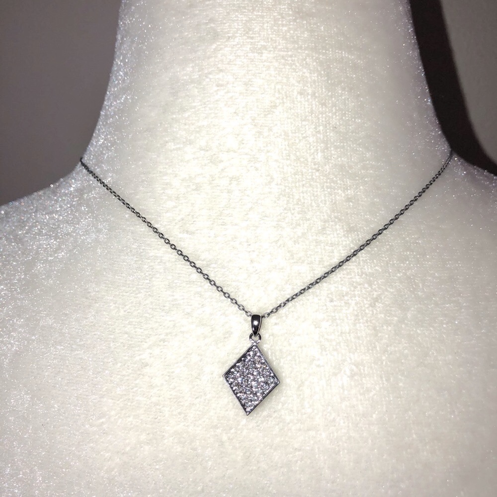 CATE & CHLOE LENNON "ESTEEMED" Pendant With Crystals Chain Necklace